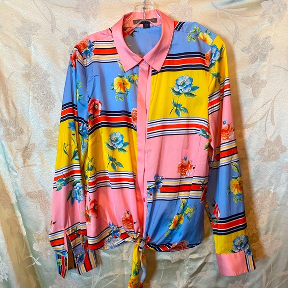 Blouse - Picture 1 of 7